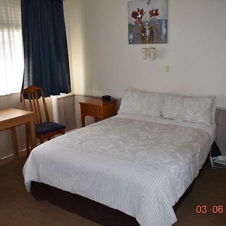 Kaniva Midway Motel Bagian luar foto