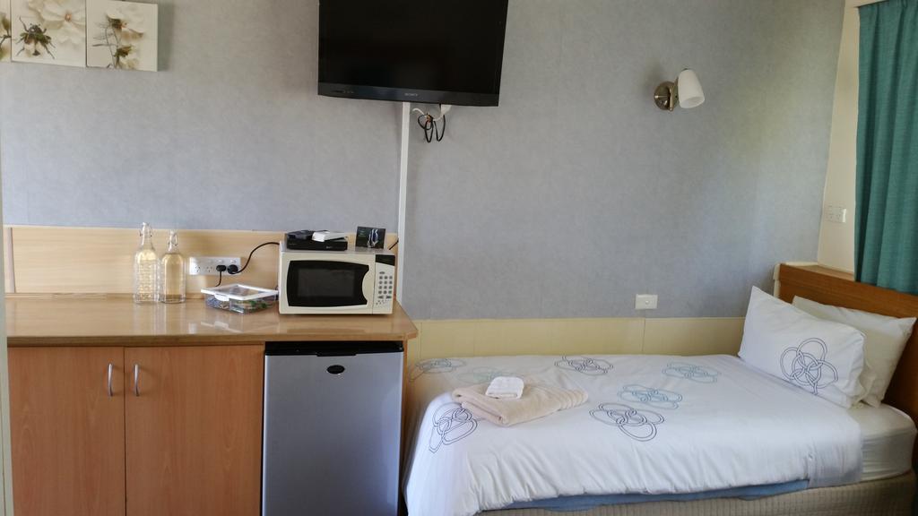 Kaniva Midway Motel Ruang foto
