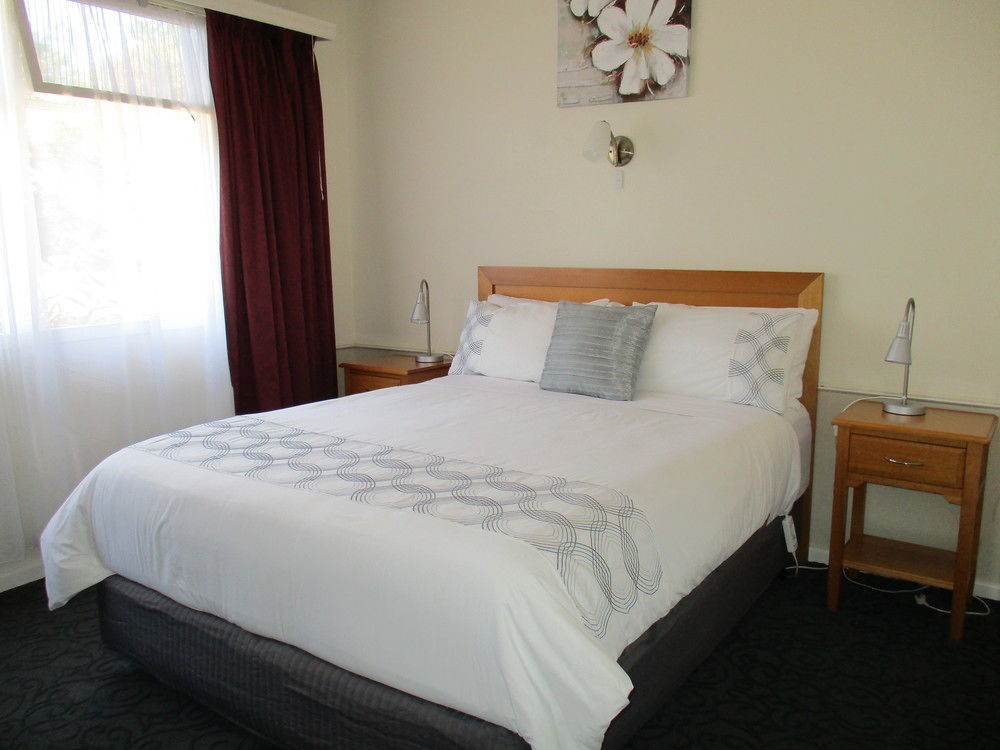 Kaniva Midway Motel Bagian luar foto