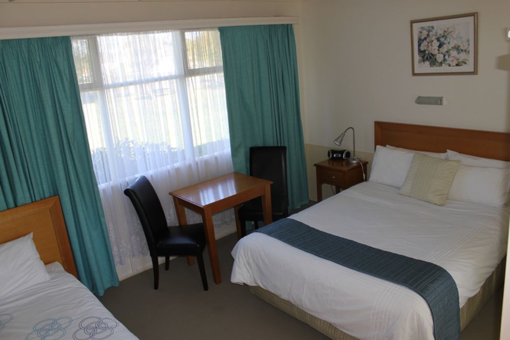 Kaniva Midway Motel Bagian luar foto