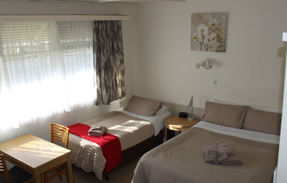 Kaniva Midway Motel Bagian luar foto