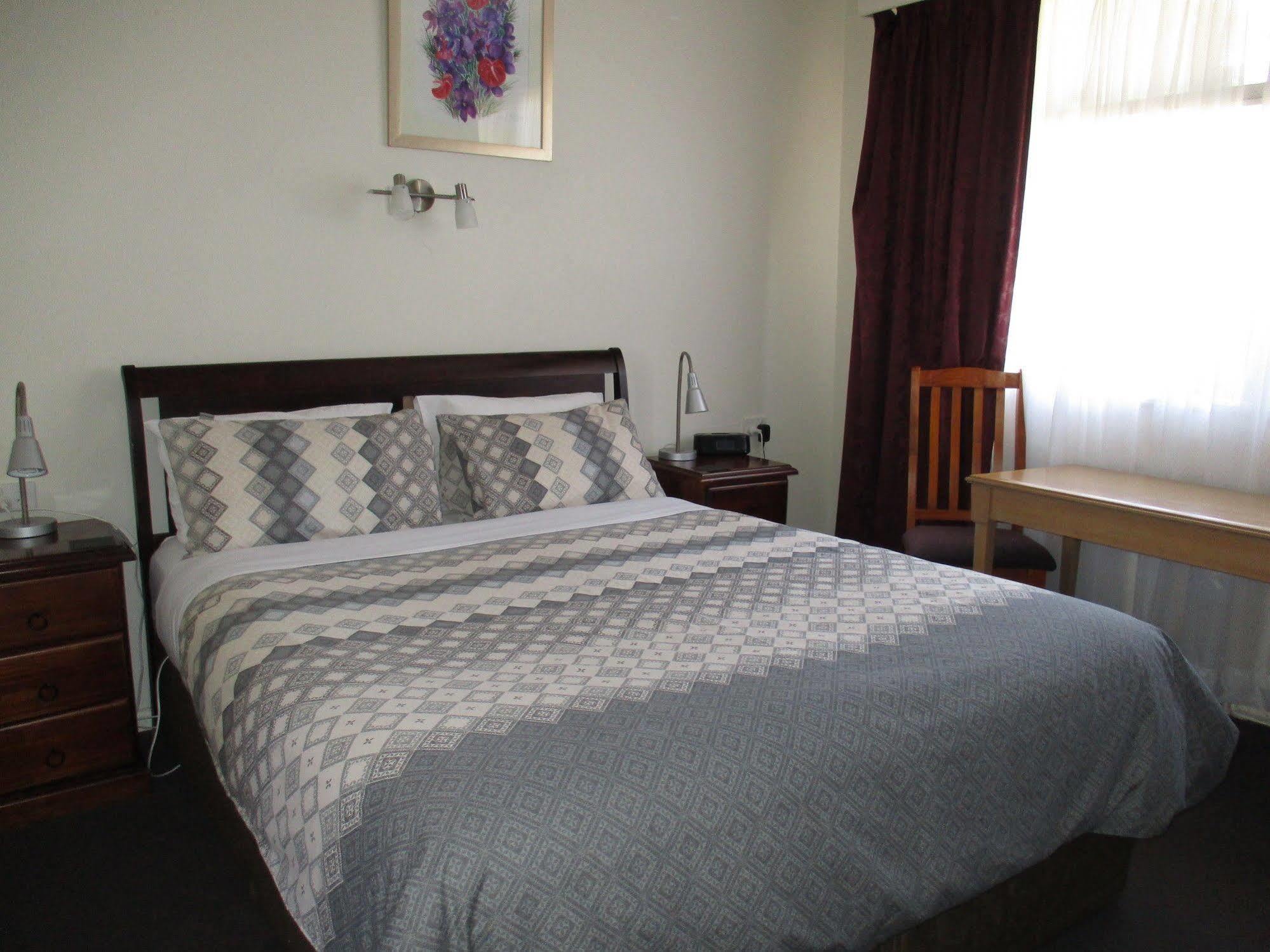 Kaniva Midway Motel Bagian luar foto