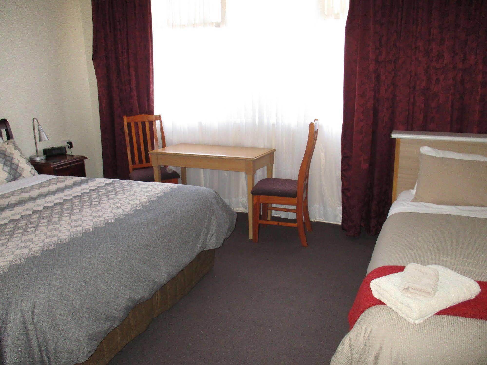 Kaniva Midway Motel Bagian luar foto